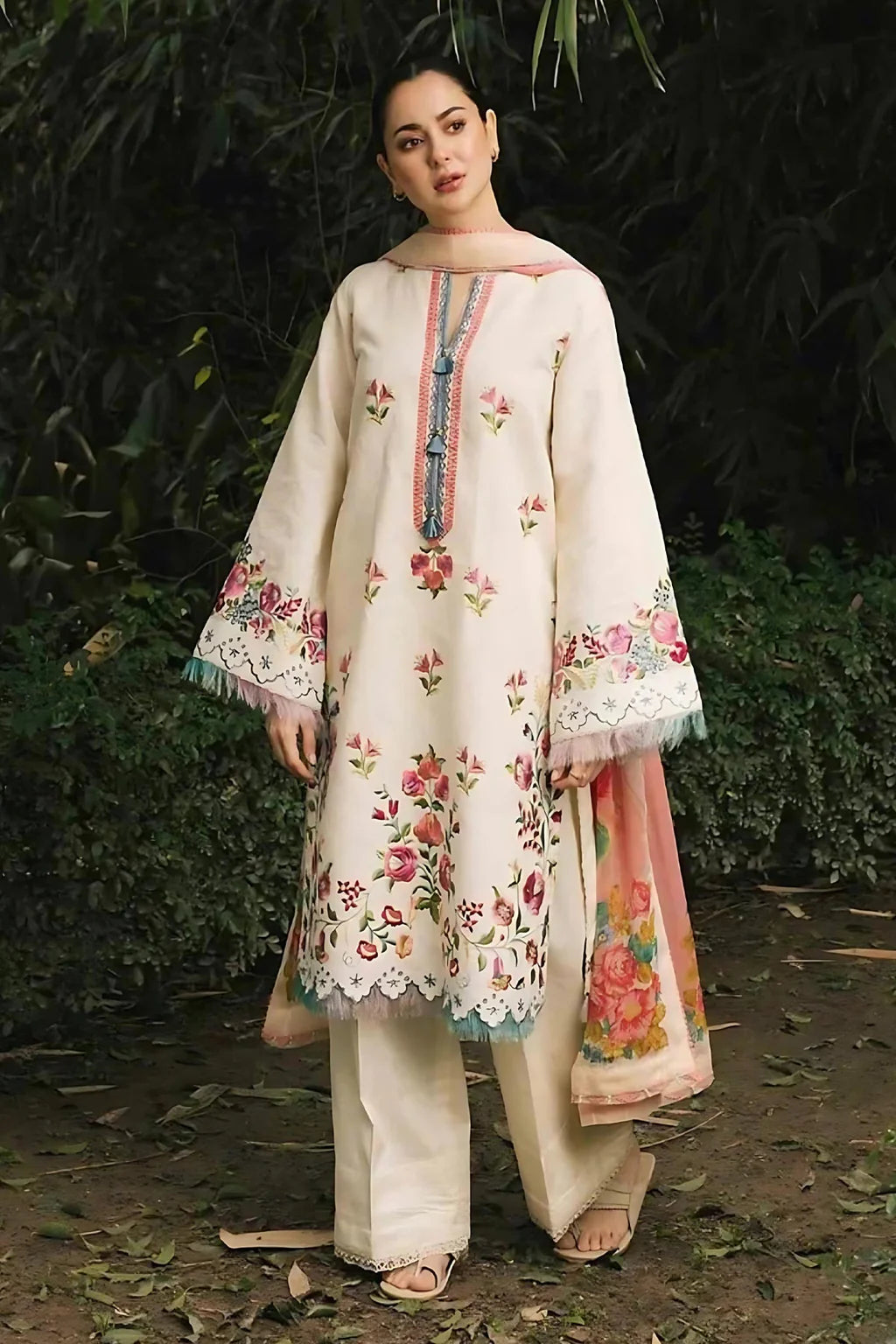 HOORE- 3PC DHANK EMBROIDERED SHIRT WITH COUTRAI WOOL SHAWL & TROUSER-BIC-4133