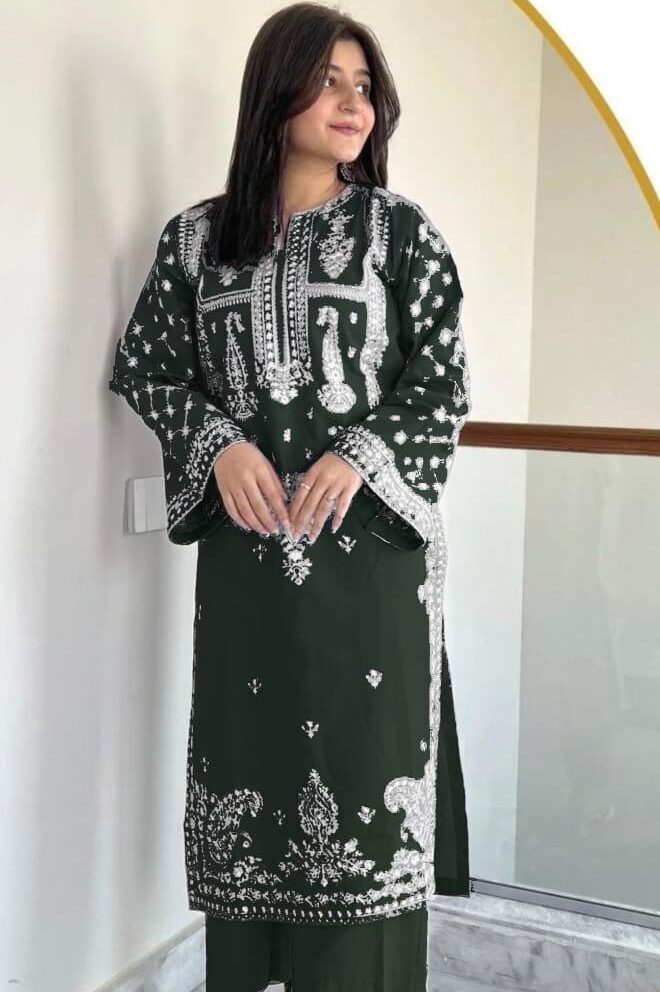 Hoore- Dhanak Embroidered Winter 2 Piece Dress - J0975